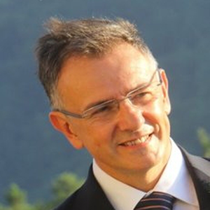 Dr. Corrado Sommariva